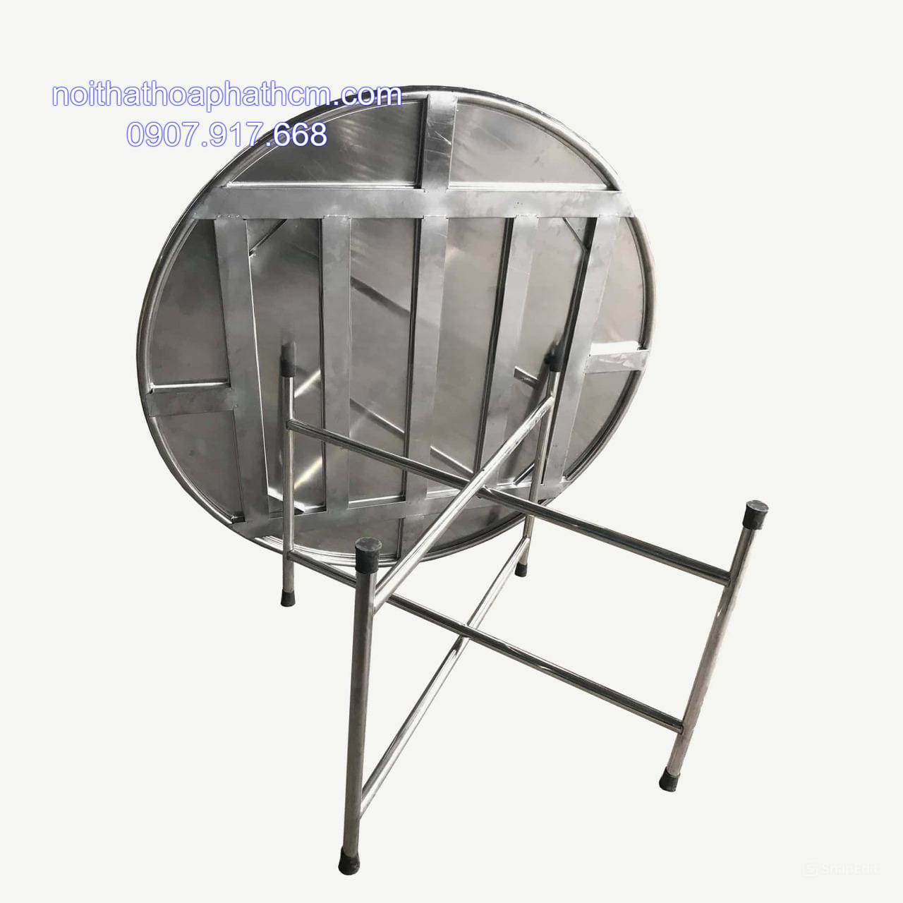 ban-inox-tron-1m2-201-chan-roi
