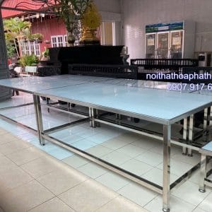 ban-inox-cong-nghiep-1-tang-chan-vuong