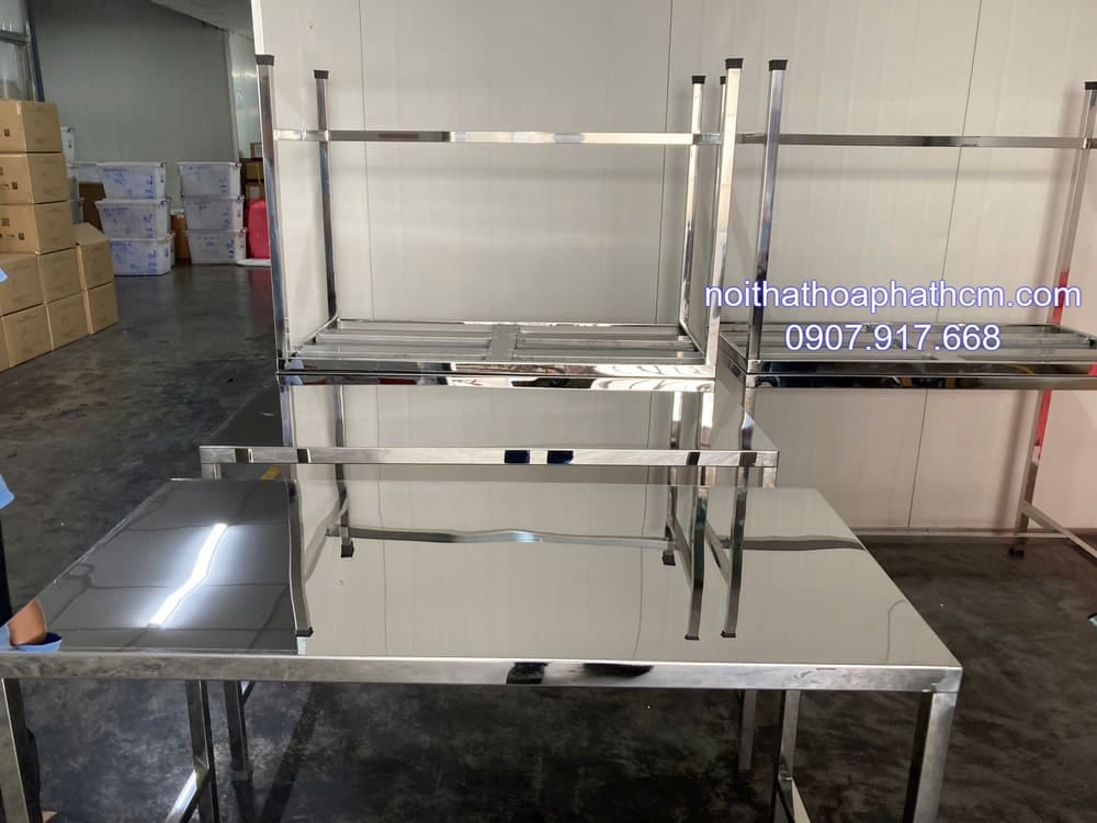 ban-inox-cong-nghiep-1-tang-chan-vuong-2