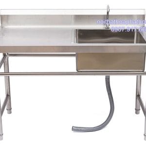 ban-inox-cong-nghiep-co-chau-rua-1-ho-1