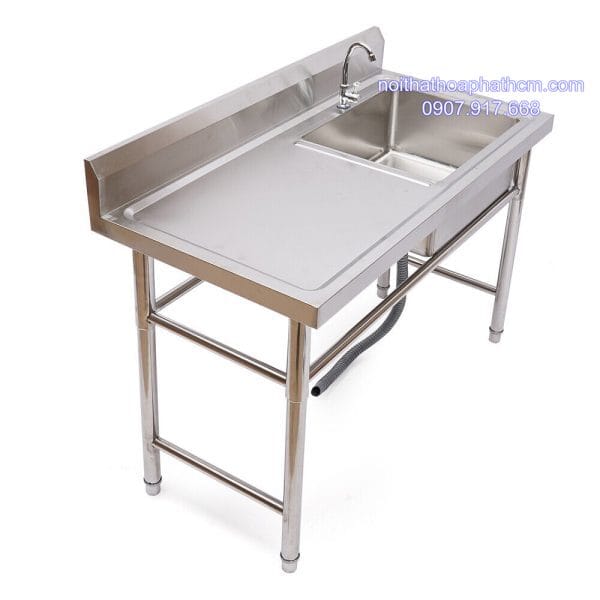 ban-inox-cong-nghiep-co-chau-rua-1-ho