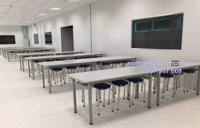 ban-inox-cong-nghiep-co-moc-treo-ghe-hp-6